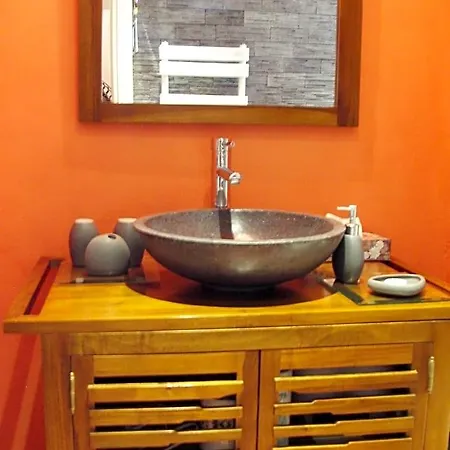 La Tourelle Des Echelles Bed & Breakfast Lesigny (Vienne)