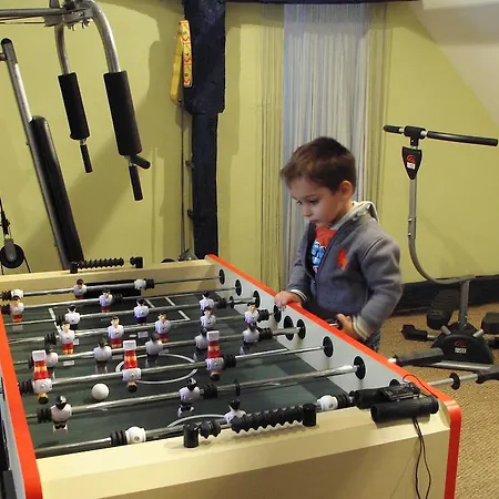 לינה וארוחת בוקר La Tourelle Des Echelles Lésigny