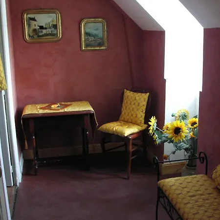 Bed & Breakfast La Tourelle Des Echelles Lesigny (Vienne)